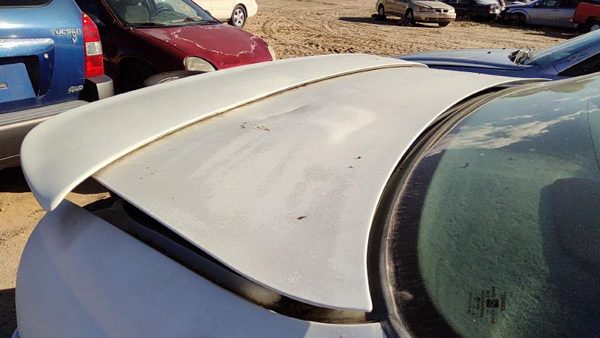 1994 Pontiac Bonneville Trunk/decklid/hatch/tailgate White — photo 4