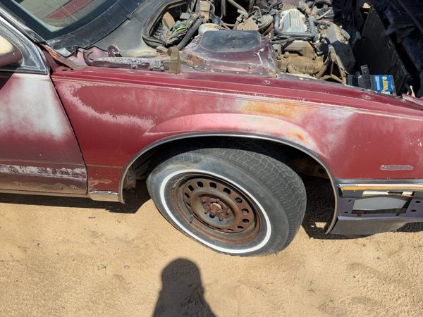 1985-1990 Buick Park Ave Passenger Right Front Fender Oem Red 25526540 — photo 2