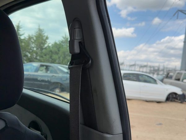 05-09 Chevy Equinox Driver Left Upper B-Pillar Trim Panel Light Gray 14B OEM — photo 3