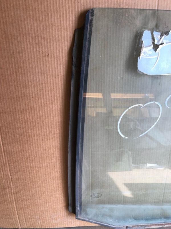 1988 Silverado 2500 Passenger Right Front Side Window Door Glass Oem 15612850 — photo 2