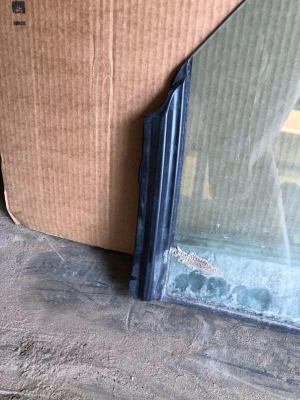 1988 Silverado 2500 Passenger Right Front Side Window Door Glass Oem 15612850 — photo 8