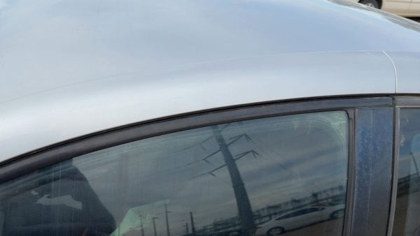 2003-2007 Saturn Ion Driver Left Front Moulding On A Pillar Oem Silver 13U — photo 3