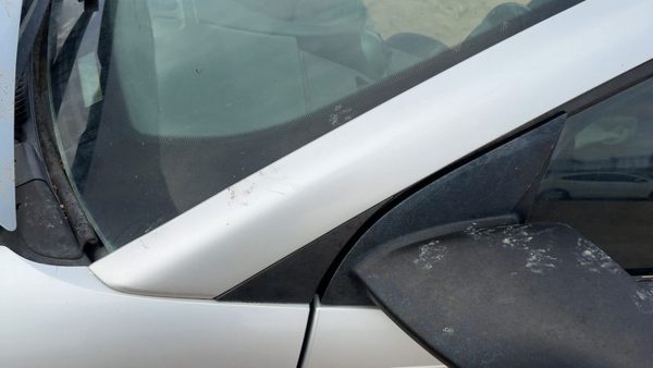 2003-2007 Saturn Ion Driver Left Front Moulding On A Pillar Oem Silver 13U — photo 7
