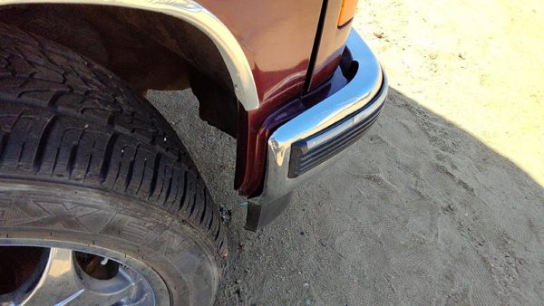 1992-00 Gmc Yukon Passenger Right Moulding From Fender Oem Trim Strip Maroon — photo 1