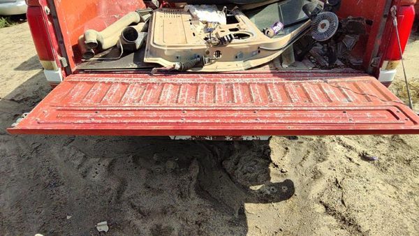 1988 Ford F150 Trunk/decklid/hatch/tailgate Red White — photo 4