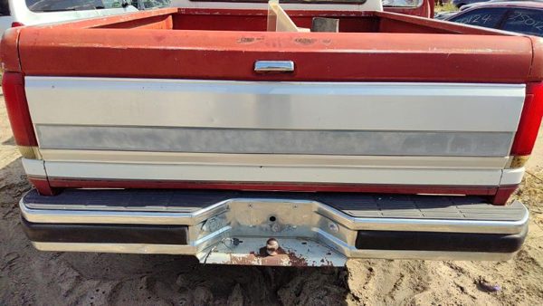 1988 Ford F150 Trunk/decklid/hatch/tailgate Red White — photo 1