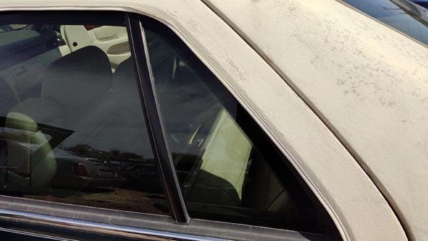 1998-04 Cadillac Seville Driver Left Rear Vent Window Back Door Glass With Frame — photo 5