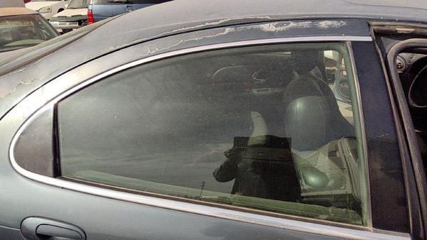 1999-2004 Chrysler 300M Passenger Right Rear Side Window Door Glass Oem Back — photo 3