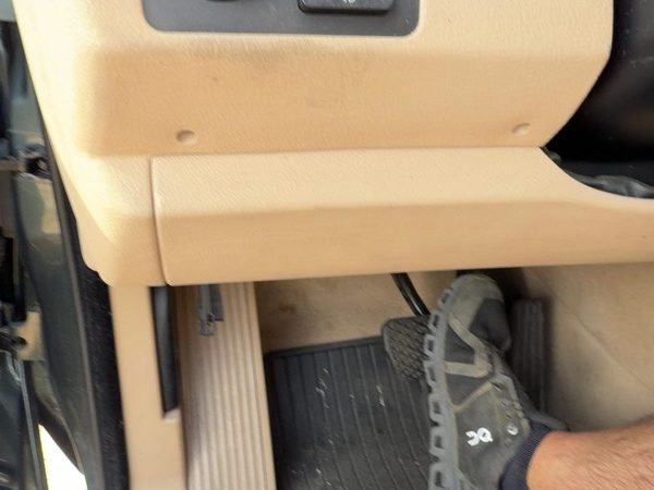 00-06 Bmw X5 Lower Dash Under Column Knee Bolster Trim Panel Oem E53 Beige Lchc — photo 1