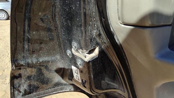 2002-2009 Chevy Trail Blazer Driver Left Rear Door Latch With Rods/Cables Back — photo 2