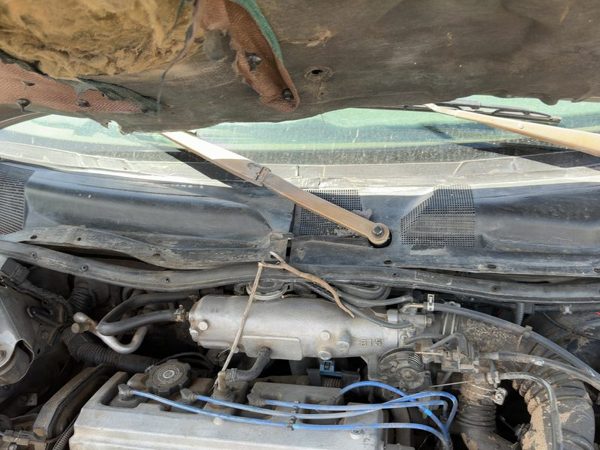 1997-2001 Toyota Camry Windshield Wiper Cowl Vent Trim Panel OEM Cover — photo 4