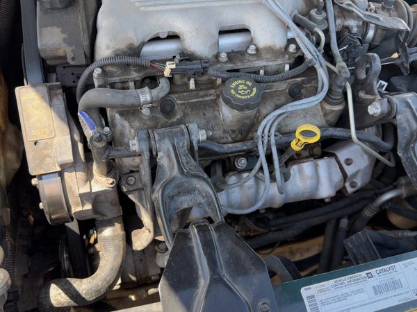1995-2001 Chevy Lumina Front Valve Cover OEM 3.1L 24504669 — photo 1