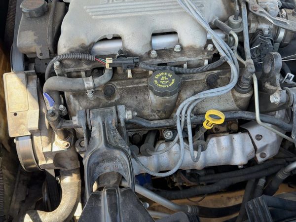 1995-2001 Chevy Lumina Front Valve Cover OEM 3.1L 24504669 — photo 2