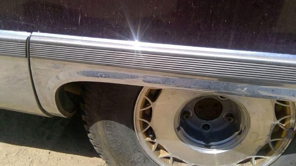 1993 Cadillac Fleetwood Quarter Panel Moulding RH Maroon — photo 6