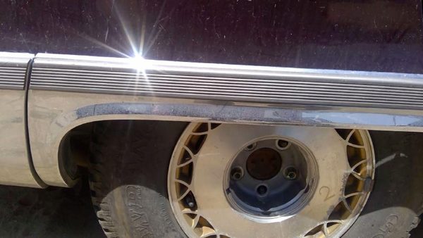 1993 Cadillac Fleetwood Quarter Panel Moulding RH Maroon — photo 9
