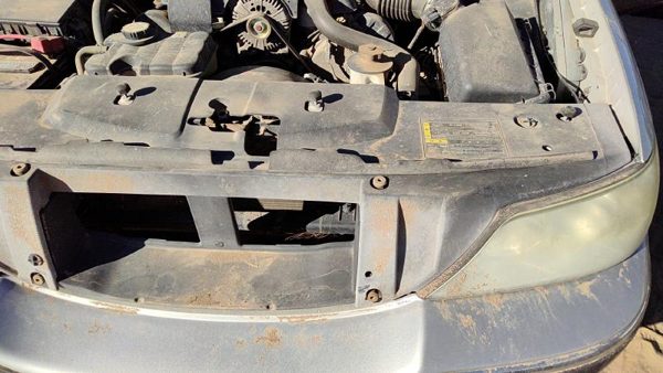2003-2011 Lincoln Town Car Top Plastic Cover Above Radiator Support Sight Shield — photo 6