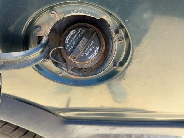 1991-1994 Ford Explorer 2 Dr Fuel Filler Neck Assembly with Gas Cap F17Z9034E — photo 2
