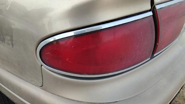 1997-2005 Buick Century Driver Left Tail Light Brake Lamp Oem Rear 19149889 — photo 3