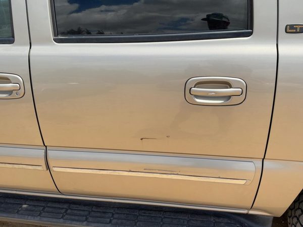 2001 Suburban 1500 Rear Door LH Pewter 11U — photo 3