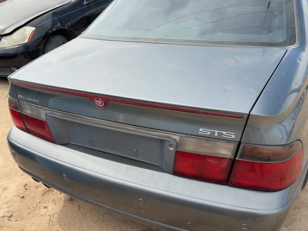 2003 Cadillac Seville Trunk/decklid/hatch/tailgate Thunder Gray 88U — photo 2
