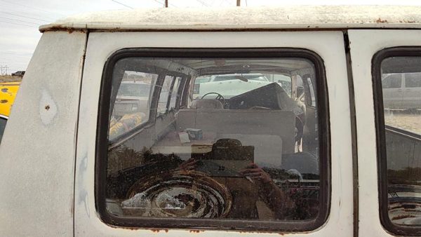 1971-1977 Dodge Van B200 Driver Left Back Glass Rear Window Oem Dd05109Cl — photo 1
