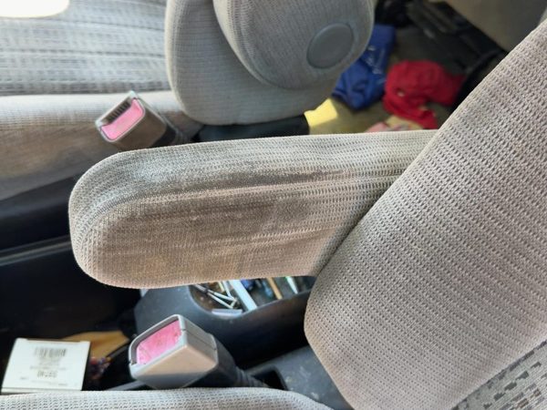 2003-2005 Chevy Venture Driver Left Front Arm Rest Side Seat Oem Gray 14C — photo 2