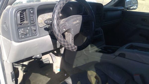 2006 Gmc Yukon Xl 1500 — vehicle photo 3