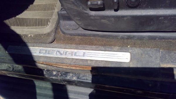 2007 Yukon Xl Denali Driver Left Lower Sill Step Trim Panel Oem — photo 4