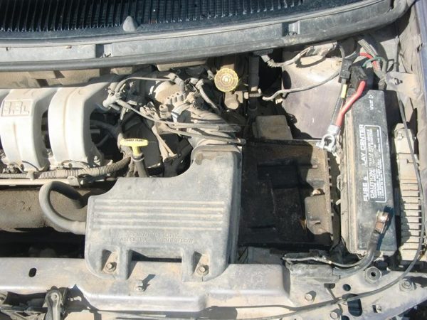 1998 Dodge Caravan — vehicle photo 5