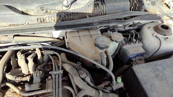 2004-2006 Chevy New Style Malibu Coolant Reservoir Radiator Overflow Tank Bottle — photo 3