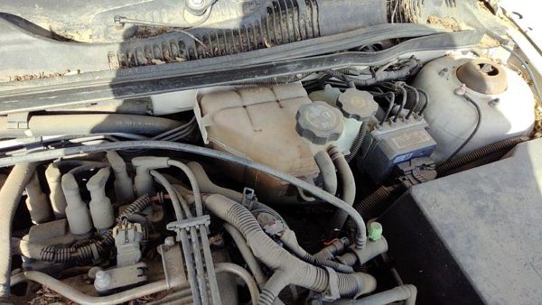 2004-2006 Chevy New Style Malibu Coolant Reservoir Radiator Overflow Tank Bottle — photo 4
