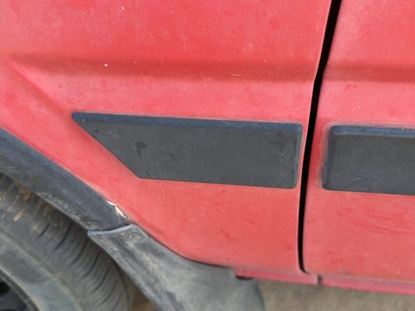 1987-1988 Toyota FX Driver Left Moulding From Fender OEM Trim Strip — photo 4