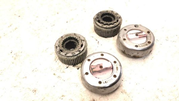 1980-1993 Ford F250 Manual Lockout Hub Set Pair Locking Hub Oem 4X4 4Wd Dana 44 — photo 2