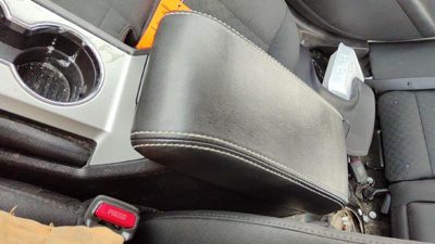 2010-2012 Ford Fusion Center Console Lid Only Oem Arm Rest Fold Down Charcoal Dw