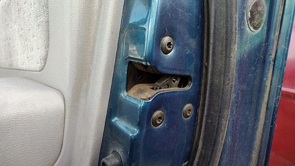 2006 Hyundai Sonata Passenger Right Front Door Latch With Rods/Cables Oem — photo 3