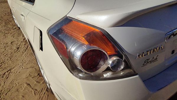 2007-2009 Nissan Altima Driver Left Tail Light Brake Lamp Oem Rear 26555Zn50a — photo 4