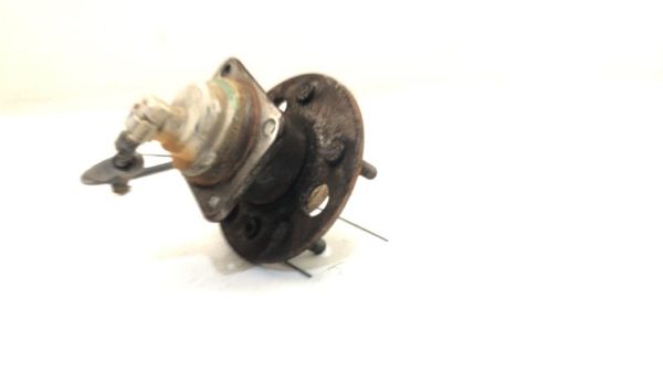1997-2005 Chevy Venture Rear Spindle Stub Wheel Hub With Speed Sensor Wire Oem — photo 4