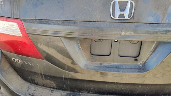 05-07 Honda Odyssey License Plate Trim Surround Panel Oem Tail Trunk Finish — photo 5