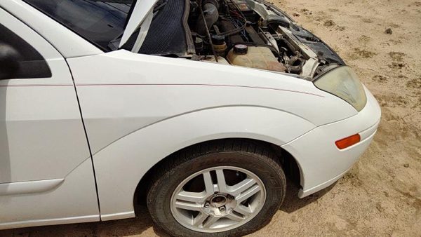 00-04 Focus Station Wagon Passenger Right Front Fender Oem White Yz Ys4z16005ca — photo 3
