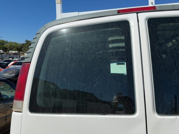96-24 Express 2500 Left Back Glass Rear Window Oem Non-Heated Without Swing Out — photo 2