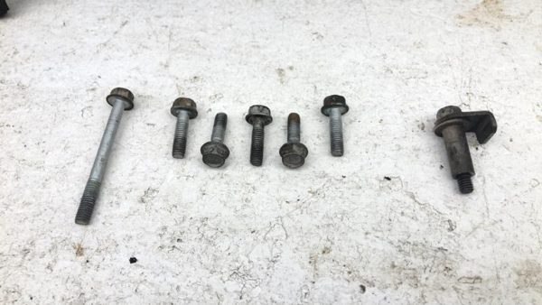 2005-2009 Hyundai Tucson Upper Timing Cover Set With Hardware Bolts Oem 2.7L — photo 2