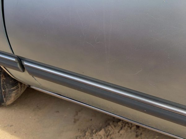 1986-1989 Olds 88 Driver Left Front Moulding From Door Oem Trim Strip — photo 2