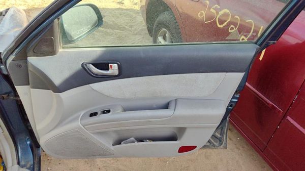 06-07 Hyundai Sonata Passenger Right Front Door Trim Panel With Switches Gray — photo 2
