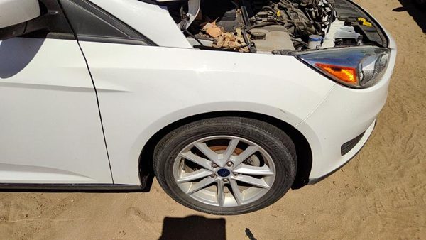 2012-2018 Ford Focus Passenger Right Front Fender Oem White Yz Bm5Z16005A — photo 1
