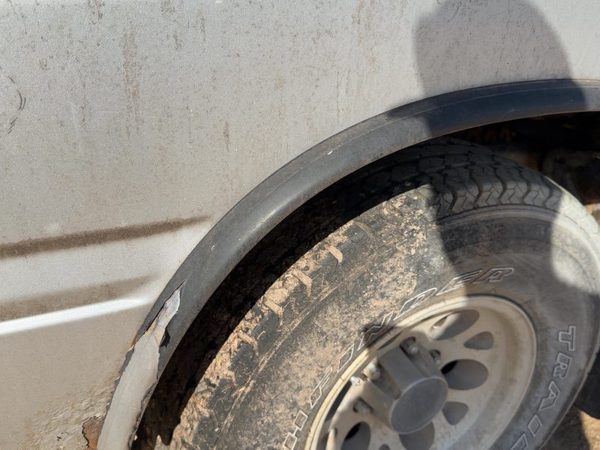 1988-1992 Isuzu Pup Driver Left Rear Wheel Flare Moulding Oem Back Silver — photo 7