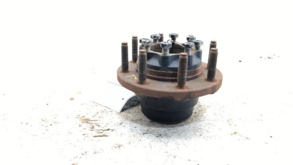 2005-2010 Ford F250 Super Duty Rear Wheel Hub with Nut OEM bc3z1109a BC3Z1109A — photo 3