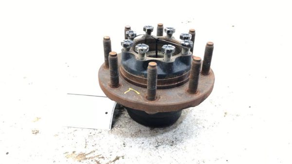 2005-2010 Ford F250 Super Duty Rear Wheel Hub with Nut OEM bc3z1109a BC3Z1109A — photo 1