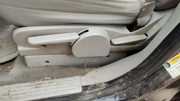 2007-2009 Suzuki Grand Vitara Xl-7 Driver Left Side Seat Trim Panel Oem Gray — photo 2