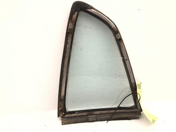 1970-1973 Nissan Datsun 240Z Passenger Right Rear Quarter Glass Back Side Window — photo 4