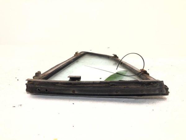 1970-1973 Nissan Datsun 240Z Passenger Right Rear Quarter Glass Back Side Window — photo 7
